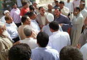 الزيات يستمع لمشكلات اهالى دائرته خلال جولته.jpg