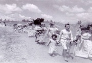 الصهاينة هجروا الاف الفلسطينين عن بيوتهم عام 48.jpg