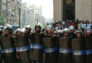 وسط القاهرة تحت الحصار.jpg