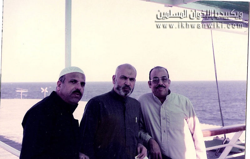 ملف:الأستاذ-حسن-الجمل-على-السفينة.jpg
