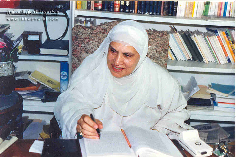 ملف:الحاجة-زينب-الغزالى.jpg