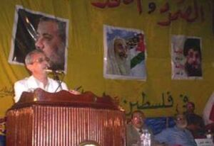 د. رفعت سيد أحمد يُلقي كلمته.jpg
