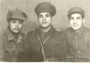 01-من-اليمين-عبد-الرحمن-البنان---مصطفى-المبلط---الشهيد-علي-الفيومي---العوجة-في-حرب-فلسطين.png