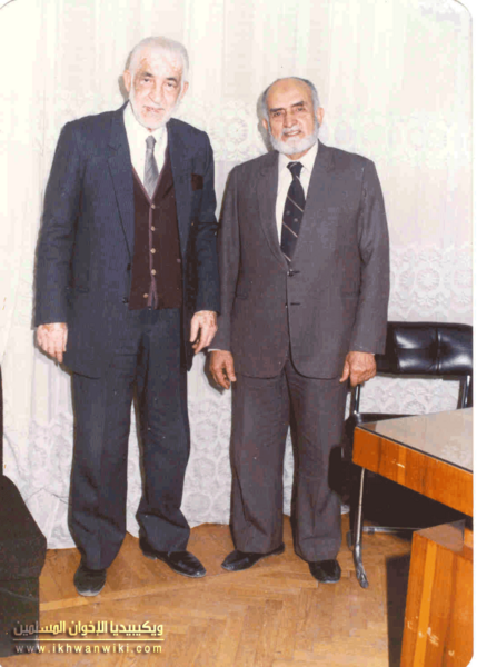 ملف:01-الدكتور-أحمد-الملط-والأستاذ-مصطفى-مشهور.png