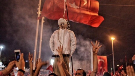 أهلا بكم في غولنلاند.jpg