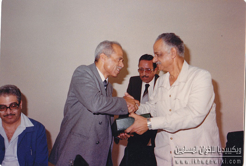 ملف:الأستاذ-علي-نويتو-في-حفل-تقاعده-على-المعاش-02.jpg