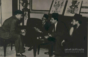 المستشار-حسن-الهضيبى-ومحمد-نجيب-رئيس-مصر-والسعيد-رمضان-وبهاء-الأميرى-بعد-الثورة.png