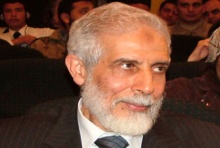 د.محمود عزت.jpg