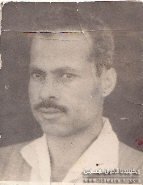 ملف:الأستاذ-على-نويتو-بعد-التخرج.jpg