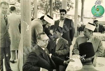 السبسبي-وابو-غدة-والصواف-أثناء-زيارة-الهضيبي-لسوريا-1954م.jpg