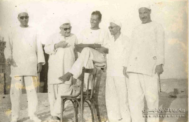 ملف:الأستاذ-محمد-حامد-أبو-النصر-وعمر-التلمسانى-ومصطفى-الكومى-والدكتور-حسين-الدين-كمال-بسجن-الواحات.png