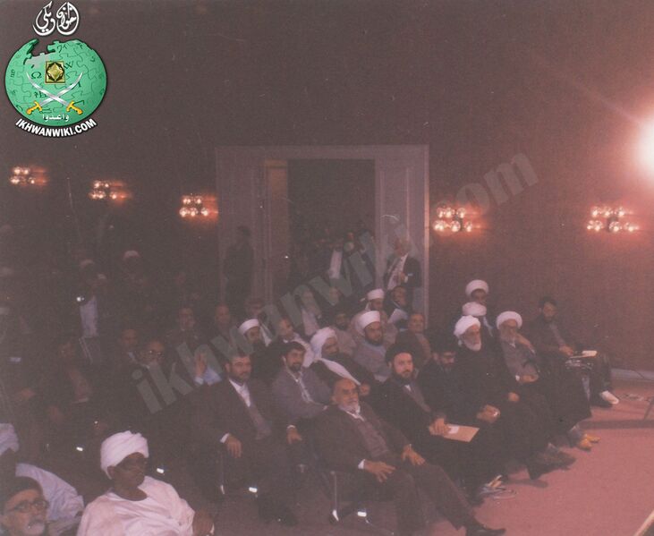 ملف:مصطفى-مشهور-وعثمان-عبد-العزيز-وقيادات-الإخوان-في-كردستان.jpg