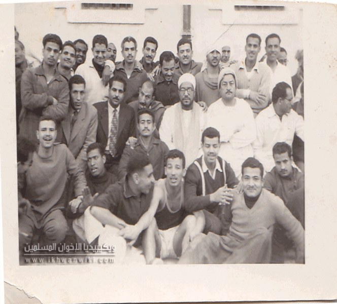 ملف:طلعت-الشناوي-والشيخين-أحمد-شريت-وأحمد-المصري.gif