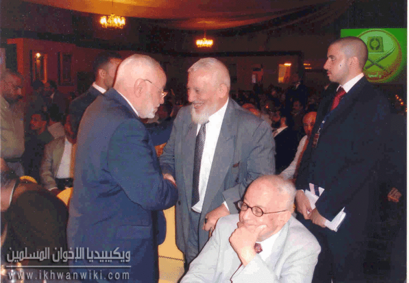 ملف:الأستاذ-مهدى-عاكف-والأستاذ-طلعت-الشناوى-والأستاذ-محمود-جامع.gif