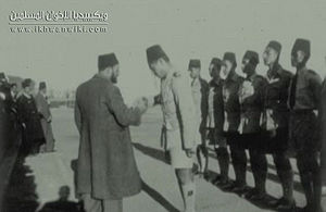 الإمام-حسن-البنا-وسعد-الوليلي-في-استعراض-الجوالة.jpg